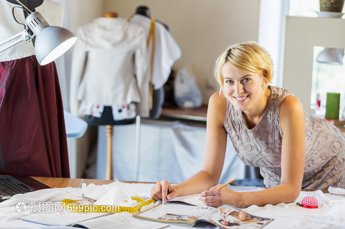 裁缝工作室 从布料图案到服装成品的艺术之旅